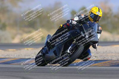 media/Feb-04-2023-SoCal Trackdays (Sat) [[8a776bf2c3]]/Turn 2 (1140am)/